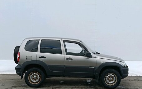 Chevrolet Niva I рестайлинг, 2015 год, 640 000 рублей, 4 фотография