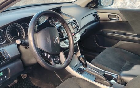 Honda Accord IX рестайлинг, 2013 год, 1 000 000 рублей, 5 фотография