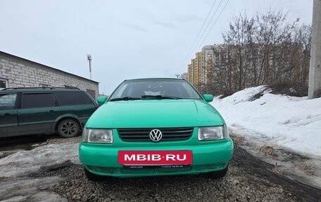 Volkswagen Polo III рестайлинг, 1995 год, 160 000 рублей, 3 фотография