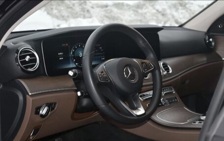 Mercedes-Benz E-Класс, 2018 год, 3 065 000 рублей, 7 фотография