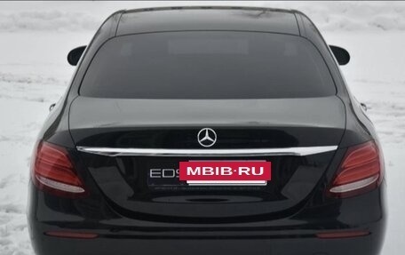 Mercedes-Benz E-Класс, 2018 год, 3 065 000 рублей, 8 фотография