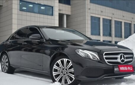 Mercedes-Benz E-Класс, 2018 год, 3 065 000 рублей, 10 фотография