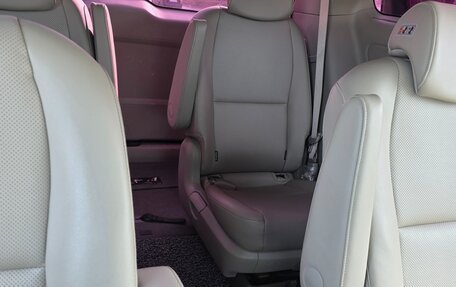 KIA Carnival III, 2016 год, 2 390 000 рублей, 7 фотография