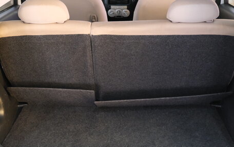 Toyota Passo III, 2004 год, 299 000 рублей, 20 фотография