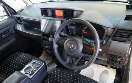 Toyota Roomy I, 2021 год, 1 349 000 рублей, 11 фотография