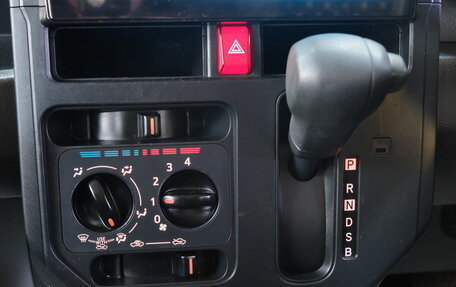 Toyota Roomy I, 2021 год, 1 349 000 рублей, 15 фотография