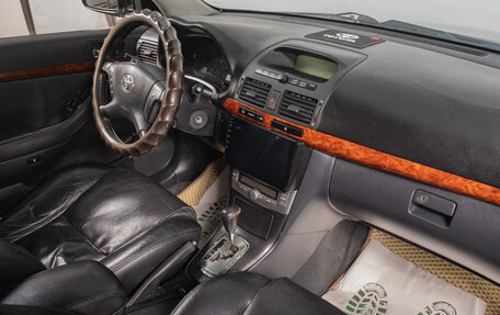 Toyota Avensis III рестайлинг, 2004 год, 549 000 рублей, 18 фотография