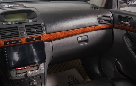 Toyota Avensis III рестайлинг, 2004 год, 549 000 рублей, 12 фотография