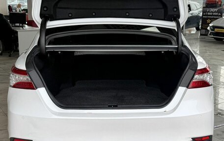 Toyota Camry, 2018 год, 2 349 000 рублей, 7 фотография