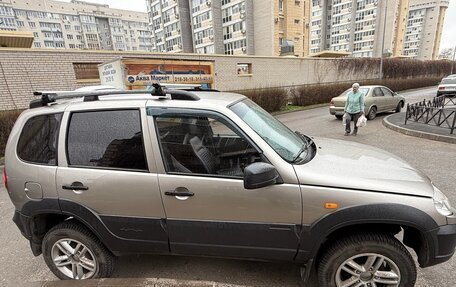 Chevrolet Niva I рестайлинг, 2012 год, 600 000 рублей, 2 фотография