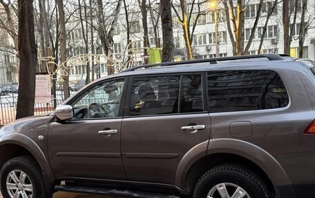 Mitsubishi Pajero Sport II рестайлинг, 2012 год, 1 950 000 рублей, 2 фотография