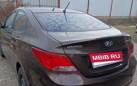 Hyundai Solaris II рестайлинг, 2015 год, 1 050 000 рублей, 2 фотография