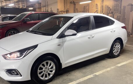 Hyundai Solaris II рестайлинг, 2018 год, 1 500 000 рублей, 5 фотография