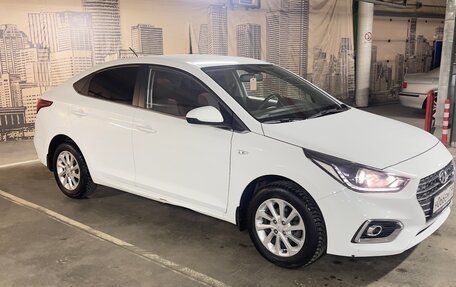 Hyundai Solaris II рестайлинг, 2018 год, 1 500 000 рублей, 11 фотография