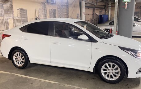 Hyundai Solaris II рестайлинг, 2018 год, 1 500 000 рублей, 10 фотография