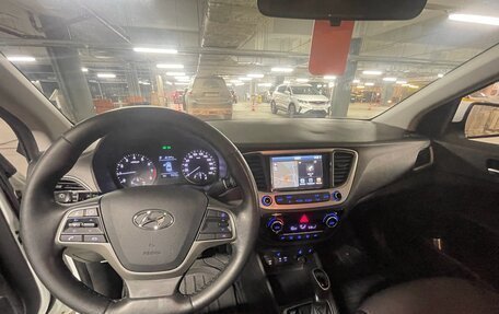 Hyundai Solaris II рестайлинг, 2018 год, 1 500 000 рублей, 13 фотография