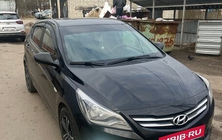 Hyundai Solaris II рестайлинг, 2014 год, 850 000 рублей, 2 фотография