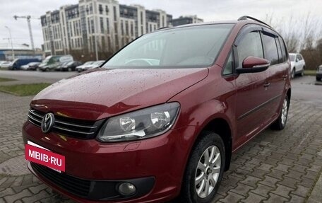 Volkswagen Touran III, 2010 год, 1 030 000 рублей, 1 фотография