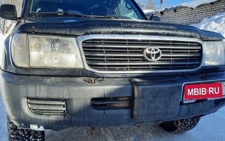 Toyota Land Cruiser 100 рестайлинг 2, 1998 год, 1 400 000 рублей, 1 фотография