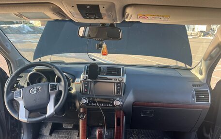 Toyota Land Cruiser Prado 150 рестайлинг 2, 2017 год, 4 900 000 рублей, 5 фотография