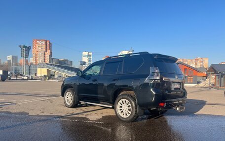 Toyota Land Cruiser Prado 150 рестайлинг 2, 2017 год, 4 900 000 рублей, 3 фотография