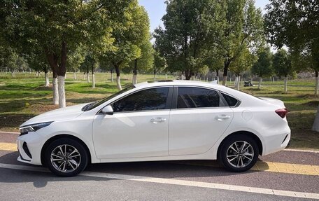 KIA Rio IV, 2022 год, 1 590 000 рублей, 8 фотография