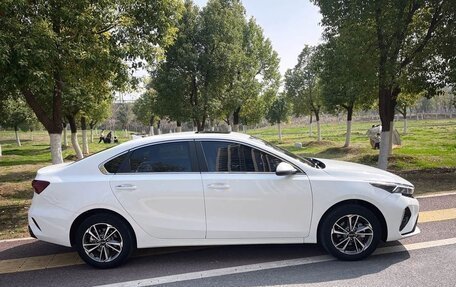 KIA Rio IV, 2022 год, 1 590 000 рублей, 4 фотография