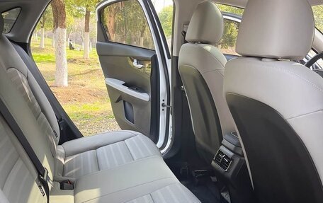 KIA Rio IV, 2022 год, 1 590 000 рублей, 18 фотография