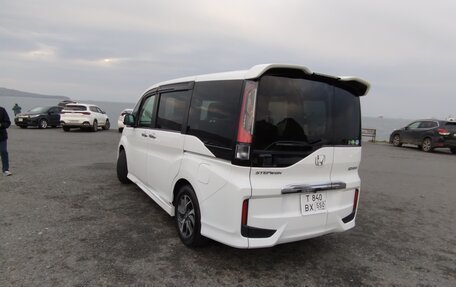 Honda Stepwgn IV, 2015 год, 1 760 000 рублей, 2 фотография