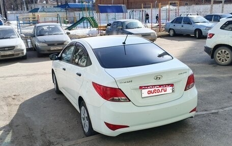 Hyundai Solaris II рестайлинг, 2015 год, 950 000 рублей, 3 фотография