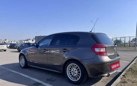 BMW 1 серия, 2006 год, 900 000 рублей, 5 фотография