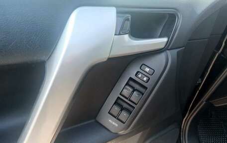 Toyota Land Cruiser Prado 150 рестайлинг 2, 2021 год, 5 935 000 рублей, 15 фотография