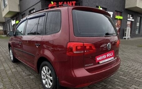 Volkswagen Touran III, 2010 год, 1 030 000 рублей, 3 фотография