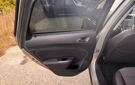 Opel Astra J, 2011 год, 720 000 рублей, 9 фотография