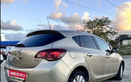 Opel Astra J, 2011 год, 720 000 рублей, 3 фотография