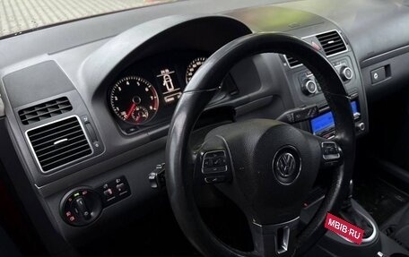 Volkswagen Touran III, 2010 год, 1 030 000 рублей, 9 фотография