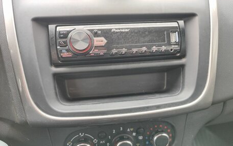 Renault Sandero II рестайлинг, 2017 год, 1 139 000 рублей, 13 фотография