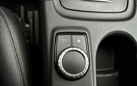 Mercedes-Benz GLA, 2016 год, 1 950 000 рублей, 16 фотография