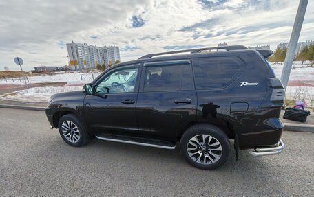 Toyota Land Cruiser Prado 150 рестайлинг 2, 2021 год, 6 700 000 рублей, 10 фотография