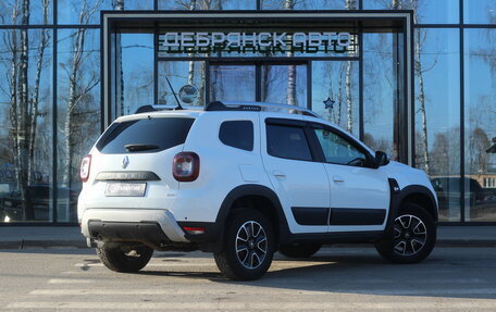 Renault Duster, 2022 год, 2 100 000 рублей, 3 фотография