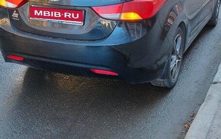 Hyundai Elantra V, 2011 год, 660 000 рублей, 2 фотография