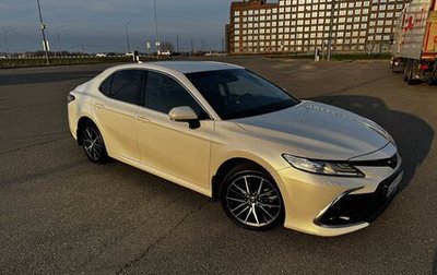 Toyota Camry, 2021 год, 3 490 000 рублей, 1 фотография