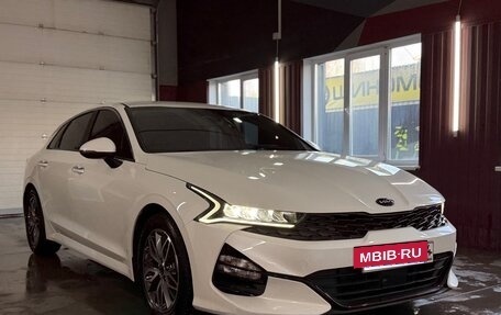 KIA K5, 2020 год, 2 350 000 рублей, 32 фотография