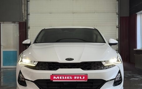 KIA K5, 2020 год, 2 350 000 рублей, 34 фотография