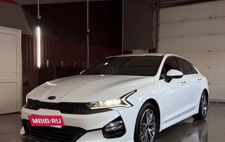 KIA K5, 2020 год, 2 350 000 рублей, 33 фотография