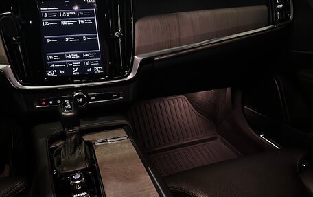 Volvo S90 II рестайлинг, 2021 год, 3 670 000 рублей, 12 фотография