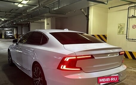 Volvo S90 II рестайлинг, 2021 год, 3 670 000 рублей, 4 фотография