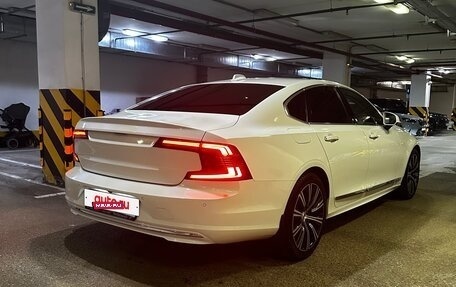 Volvo S90 II рестайлинг, 2021 год, 3 670 000 рублей, 3 фотография