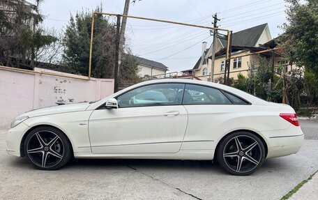 Mercedes-Benz E-Класс, 2011 год, 880 000 рублей, 9 фотография