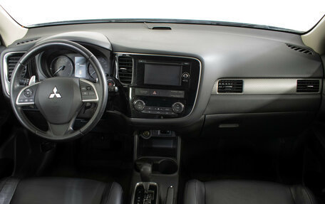 Mitsubishi Outlander III рестайлинг 3, 2012 год, 1 490 000 рублей, 11 фотография